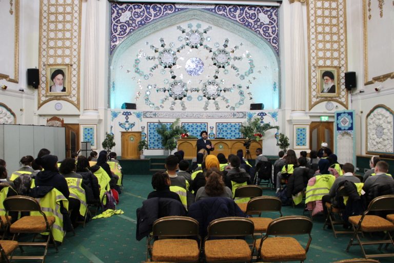 گزارش تصویری بازدید دانش آموزان مدرسه برنتفیلد لندن از مرکز اسلامی انگلیس