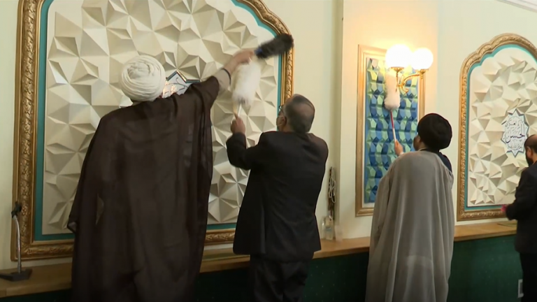 گزارش تصویری از آیین غبار روبی در مرکز اسلامی انگلیس