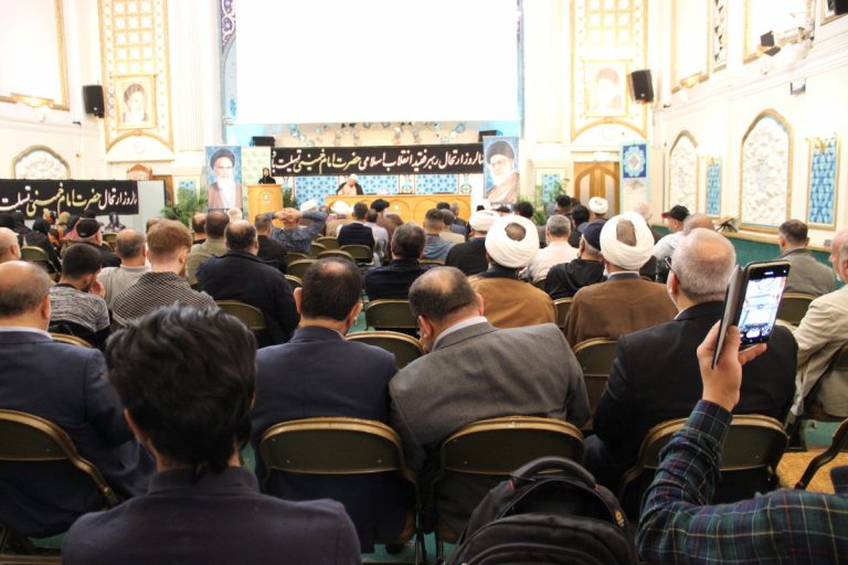 گالری عکس مراسم بزرگداشت سی و سومین سالروز ارتحال امام خمینی (ره) در مرکز اسلامی انگلیس
