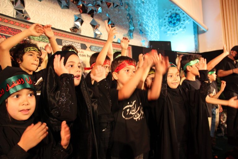 حضور عاشقانه کودکان عزادارحسینی در مرکز اسلامی انگلیس + گزارش تصویری