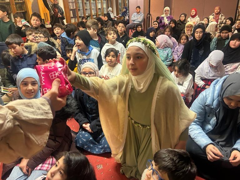 مراسم جشن ميلاد مولی الموحدین امام علی(ع) در مدرسه تبیان در مرکز اسلامی انگلیس+ گزارش تصویر ی- 2024