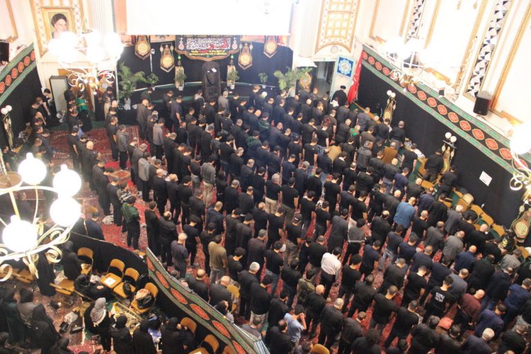 گزارش تصویری از اقامه نماز ظهر عاشورا در مرکز اسلامی انگلیس -2024