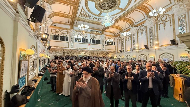 نماز با شکوه عید سعید فطر در مرکز اسلامی انگلیس – 2025