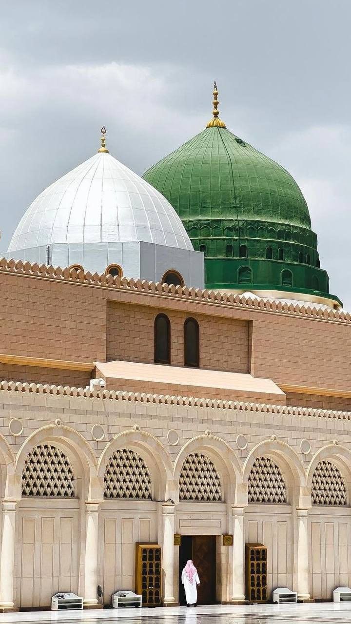 The Passing of the Noble Prophet (P.B.U.H) and the Greatest Challenge of the Ummah: Caliphate or Imamate?